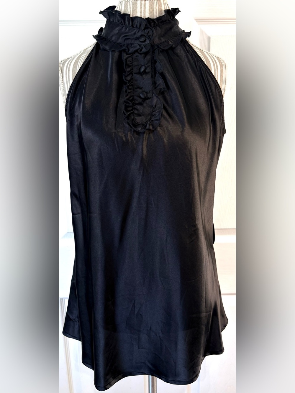 Vintage Y2K TORRID Black Satin Sleeveless Ruffle Tuxedo Blouse Whimsygoth~1X 2X